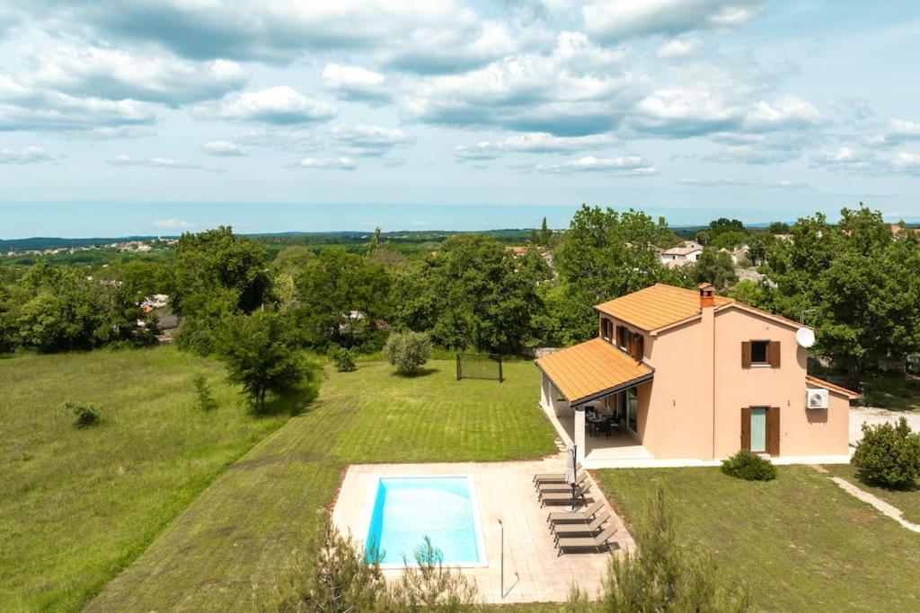 Villa Maslina *